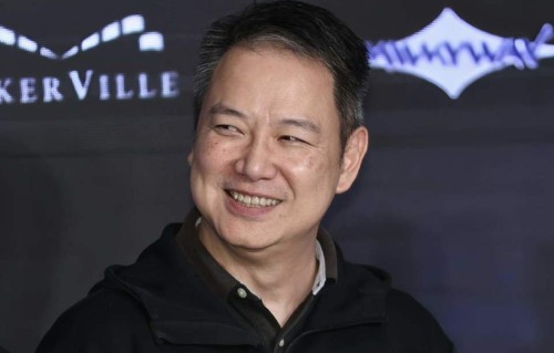 香港知名演员复出拍戏，转行从事财务策划，同时兼任大学老师