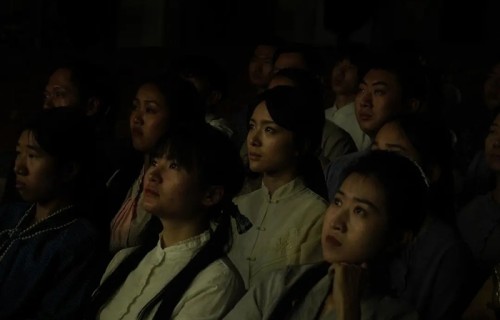 又一个朋友燃爆了影视圈，背后的真相却很扎心！