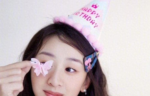 森碟田雨橙都18岁了，已经长成了一个婷婷玉立的大姑娘了