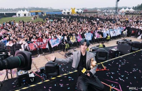 重磅！周深官宣加盟大眼音乐节，演出时间阵容全曝光|WayV|黄誉博|石凯|王栎鑫|张远