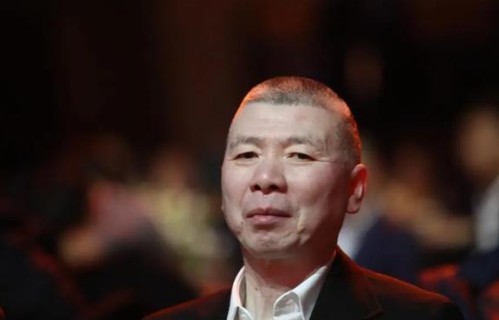 冯小刚再度回应移民传言!新电影6月开机,与关晓彤再度搭档
