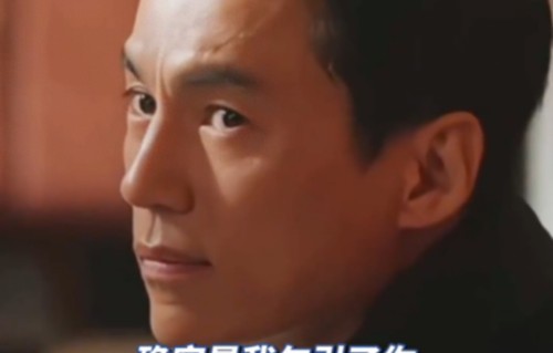 一天3大瓜！带着女儿偷腥、偷税漏税、滞留迪拜，件件荒唐可笑 