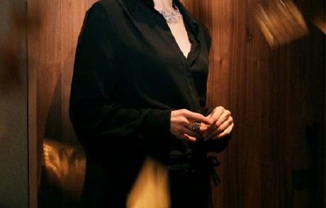 袁咏仪港姐光环不减反增，桃花坞惊艳走秀引发全网赞叹|五十公里桃花坞第六季|香奈儿|含金量|气场|岁月