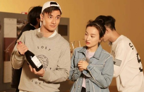 七年恋情浮出水面！吴昕郑凯同框聚餐，网友：藏得太深了，从合作相识到获何炅维嘉“家人级”认可