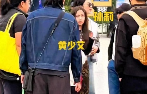 黄磊二女儿冲上热搜！12岁穿衣性感大胆，和异性手牵手，十分亲密
