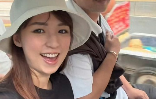 43岁港星自曝在中山买房，晒房产证直呼划算，四房两厅不到200万