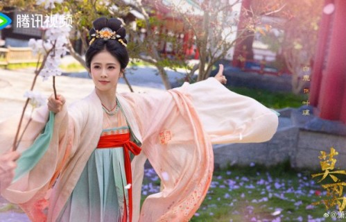 根据原著《盛世嫡妃》，《莫离》中叶璃和墨修尧的角色设定是怎样的？|灭门惨案|丞磊|逆袭短剧|奇幻脑洞短剧|白鹿