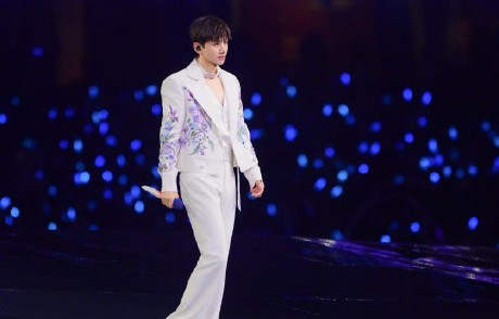 魏晨2026年亮相张杰演唱会引发回忆潮，他们上一次公开同框是什么时候？|0713再就业男团|鸟巢演唱会|北京市|春晚|选秀