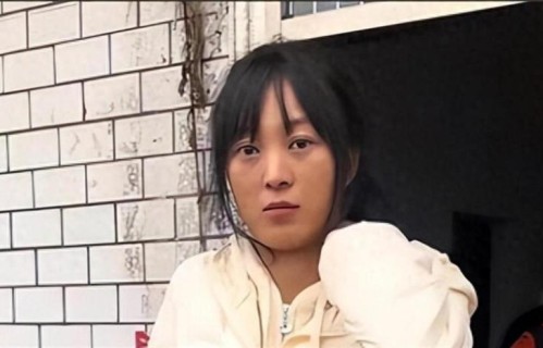 千人杀猪爆火3个月，官媒曝呆呆妹真实现状，估计和你想的不一样