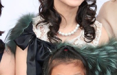 赵雅芝的粉丝为什么会自发地守护和支持她？