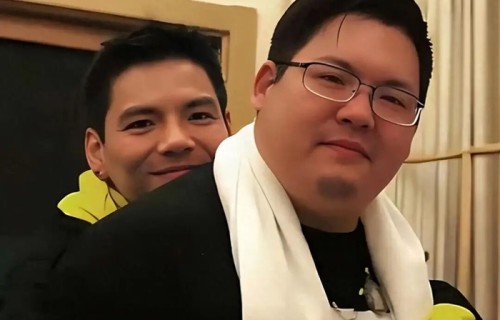 向佐向佑首次合体直播带货，向太空降撑场，向家矛盾引全网热议_娱圈小料站