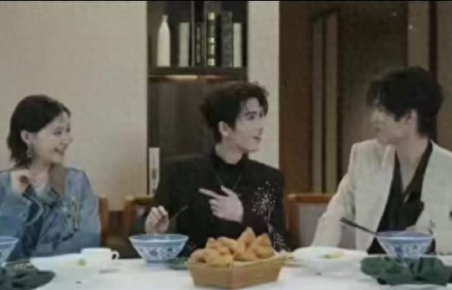 丁程鑫来了周柯宇还是最小的！直播口误揭年龄真相，养成系竟是哥哥|张凌赫|刘宇宁|金靖|开始推理吧|密室