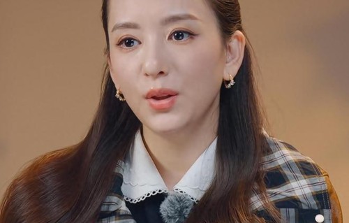 58岁周涛首次参加真人秀，自称公司董事长，二婚嫁富商女儿已14岁
