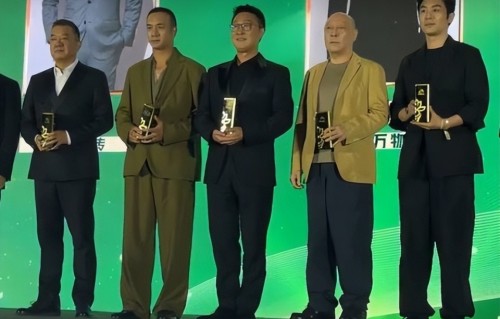白玉兰红毯：孙俪无瑕疵，肖战贵气，杨紫杨幂生图扛住镜头