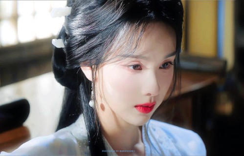 《月鳞绮纪》陈都灵同款“珠满摇”火遍全网，背后三重情感解读