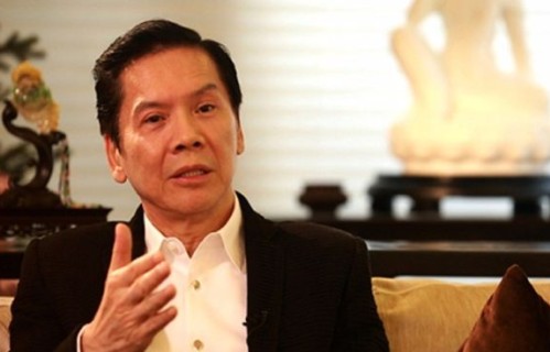 向华强看中大儿子向佐，小儿子向佑慢慢被遗忘