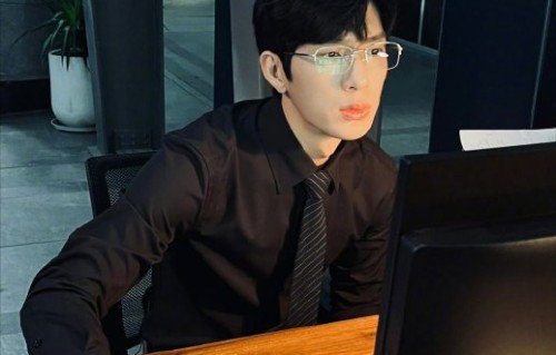 井柏然为了塑造《钢铁森林》里的形象做了哪些外形和演技上的改变？