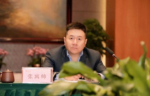 不忍了！张天爱公开回应小三传闻，与百亿富商张寓帅关系真相大白 