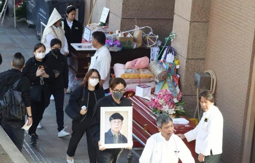 突发!TVB知名男星马国明父亲离世,未公开死讯已低调出殡火化