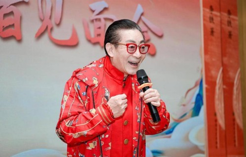 六小龄童现场指导景区孙悟空表演者，网友:正工作呢，大师来了|济源|猴戏|猴王|游客|扮演者