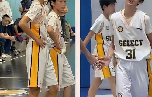 孙俪邓超的儿子和女儿分别长得更像谁？