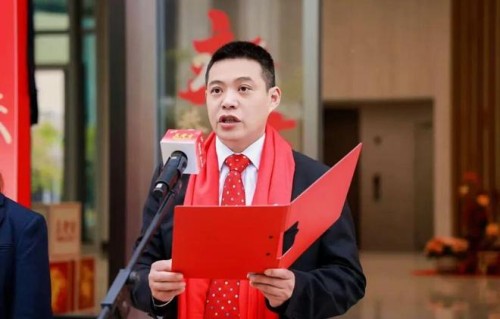 王老吉“接盘”跑男冠名惹争议，方达锋急于求成？