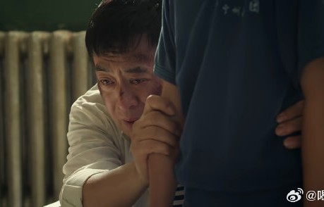 电视剧《主角》中张嘉益饰演的胡三元这一角色，有哪些感人的核心剧情？