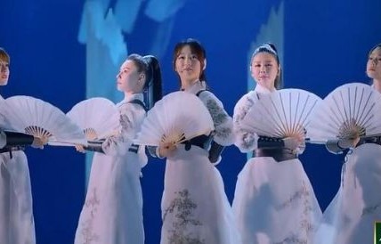 张柏芝骨相太绝了，40岁扮男装超能打，让人梦回曾经的古装造型