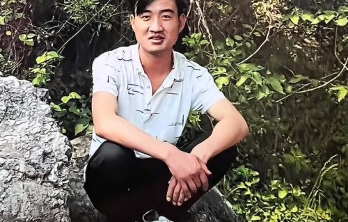河南帅哥“小根”去世！年仅37岁，因感情染上酒瘾，妈妈酒中兑水
