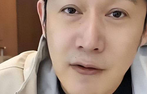 50岁陆毅嘴巴发紫！健康问题引众人关注，医生一句话揭穿老底 