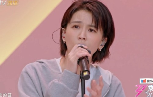 曾沛慈在《乘风2026》中是如何帮助队友王濛和黄灿灿的？|篇章|舞台|综艺|声乐|互助