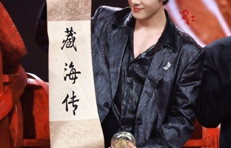 肖战成为90后首位视帝影帝双冠王，这对他的演艺生涯意味着什么？