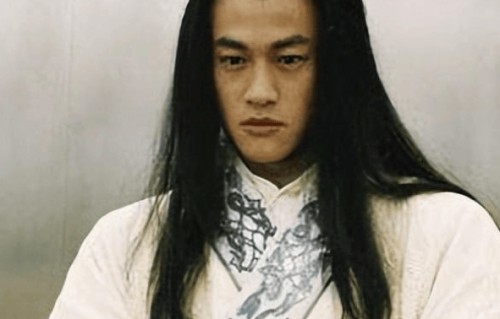 花小龙带何润东自律_项羽_健身_生活