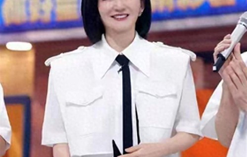 一首代表作都没有，还要捞金开演唱会，难怪被刘德华成龙嫌弃