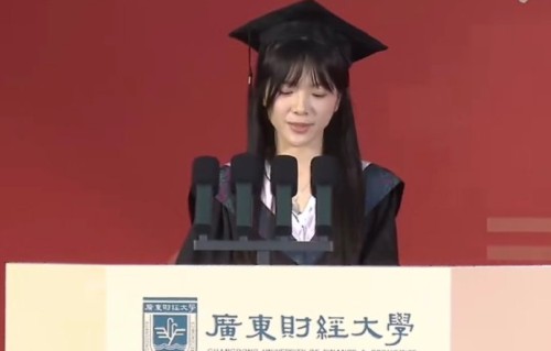李思潼毕业后会继续往演艺圈发展吗