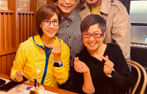 TVB前资深女星罕见露面，银灰短发精神饱满，因前夫突然出家而离婚