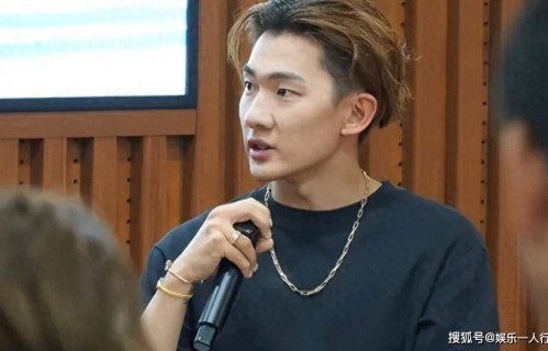 双一组见光散！苏翊鸣朱易4年恋情结束，双方互相取关，女方删光甜蜜互动发流泪照喊话向前走