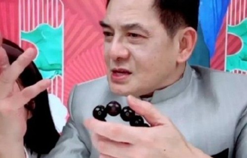 港圈老牌艺人们加入直播带货热潮 你会为情怀买单还是理性消费？