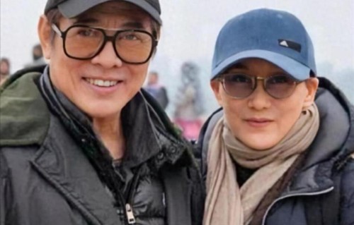 看了李连杰和利智的一张合照，才发现他们老成了普通人的模样