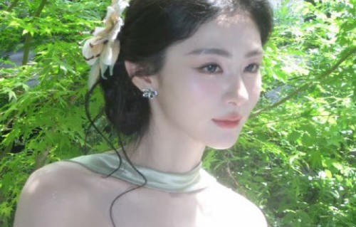 赵晴从汉服博主到演员的转型过程是怎样的？