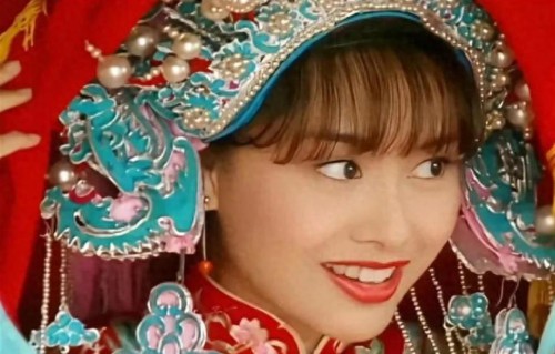 四位琼瑶女主穿同一套嫁衣，掀开盖头的瞬间，谁惊艳了你？ ​​​