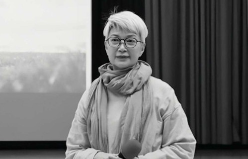 香港知名演员病逝，在医院昏迷半个月，小儿子和老公因癌症离世