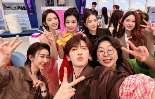 孙怡和刘宇‘打call闭环’事件的具体经过是怎样的？|侯宇|巡演|舞台|感叹号|国风