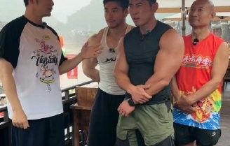网友对李晨为凤凰古城‘打call’的评价如何？