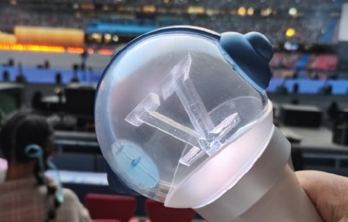 普通观众和歌迷对张杰演唱会的‘星空顶’体验感受如何？