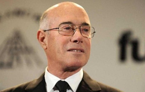 90亿老人离婚和解，33岁舞男分到多少？钱和情谁更靠得住