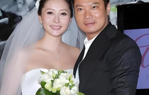 50岁汤盈盈近况曝光！嫁给钱嘉乐生两女，如今婚姻幸福被宠成公主 