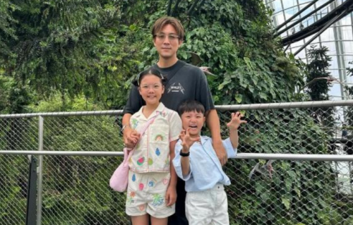视帝谭俊彦晒11岁女儿庆生照：基因太强大，网友直呼复制粘贴