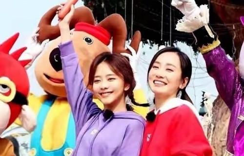 原来她们是真闺蜜，相识10年《我的山与海》演女一，女二都火了！|谭松韵|董晴|手捧花|结婚|姐妹