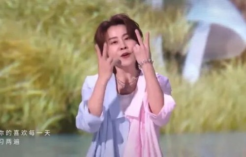 王濛二公小考隔空喊话黎明,这对\"冤家\"的梗已经火了十年